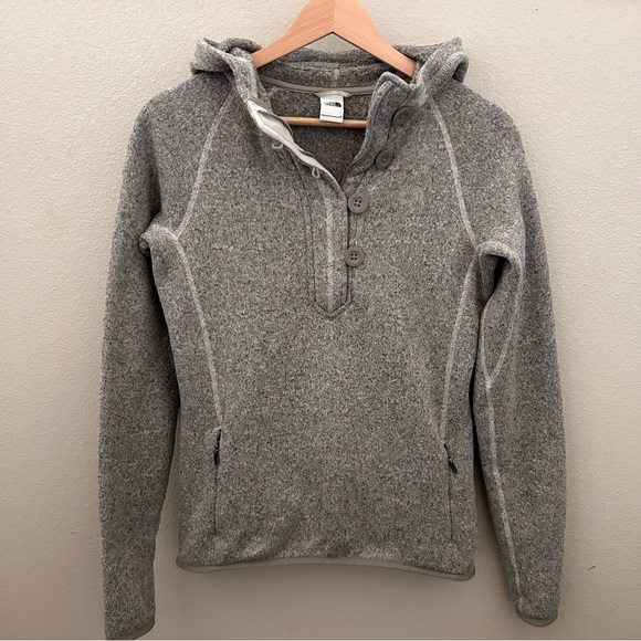 The North Face Jackets & Blazers - The North Face Pullover Womens Size XS Grey Hood Quarter Button Long Sleeve